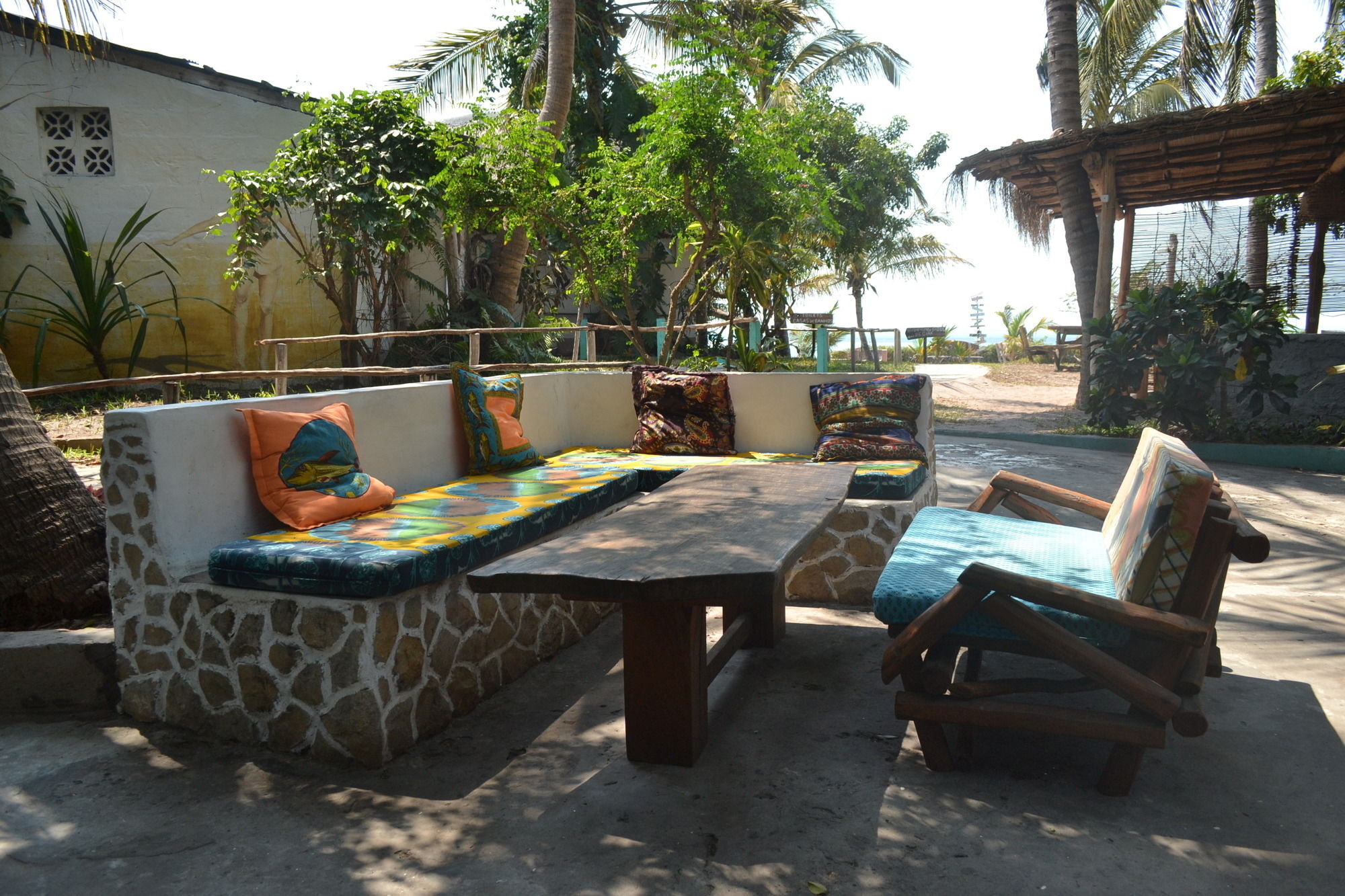 Baobab Beach Lodge And Backpackers Vilanculos Exterior photo